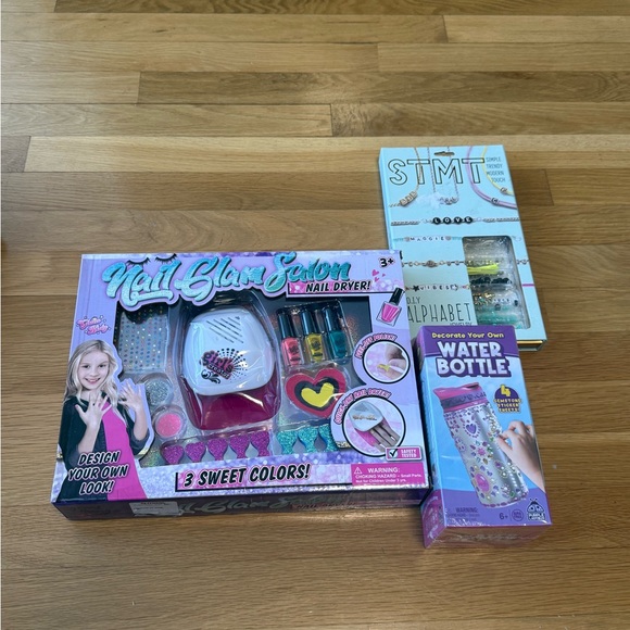 Girl’s Ultimate DIY Craft & Spa Gift Set birthday for girls NWT - Picture 3 of 9
